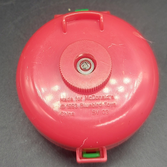 Mini Polly Pocket 1993 Vintage Bluebird Christmas Wreath Compact McDonald’s Toy - Picture 2 of 3